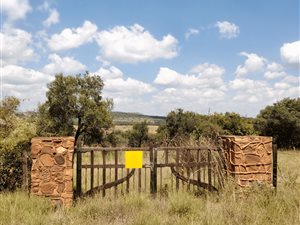 10.6 ha Farm in Hartbeespoort Dam