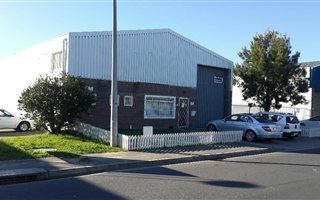240 m² Industrial space in Killarney Gardens