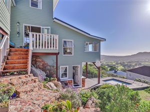 4 Bed House in Clovelly