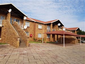 1 Bed Townhouse in Die Hoewes