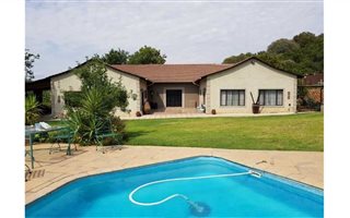 5 Bedroom House in Farmall