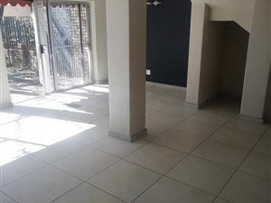 3 Bed Apartment in Northmead