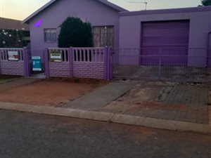 3 Bed House in Villa Liza