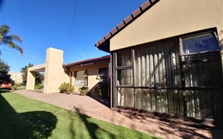 4 Bedroom House in Claudius