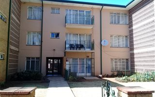 2 Bedroom Flat in Vanderbijlpark CW1