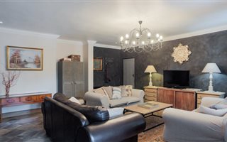 4 Bedroom House in Eldoraigne