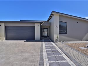 3 Bed House in Sunset Estate