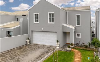 3 Bedroom House in Langeberg Ridge