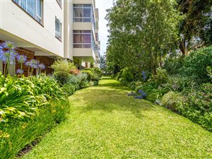 3 Bed Apartment in Wynberg Upper