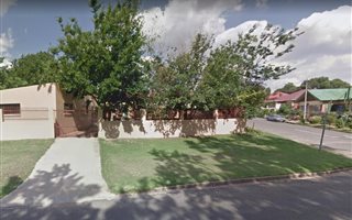 1 Bedroom Flat in Krugersdorp Central