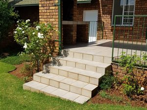 2 Bed Townhouse in Highveld