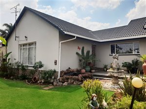 4 Bed House in Lilianton