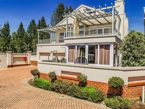 3 Bed Townhouse in Ebotse Estate