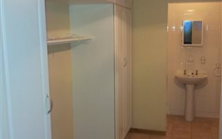 Bachelor apartment in Gillitts