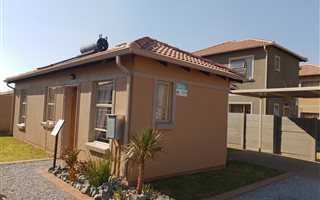 3 Bedroom House in Albertsdal