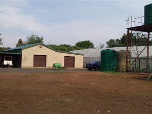 3.8 ha Land available in Bon Accord