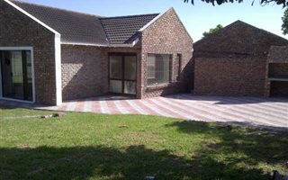 2 Bedroom House in Sherwood and surrounds
