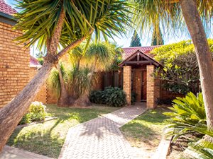 3 Bed Duet in Newlands
