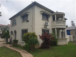 360 m² Commercial space in Southernwood