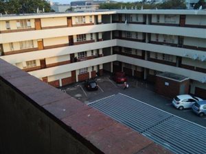 2 Bed Apartment in Pinetown Central