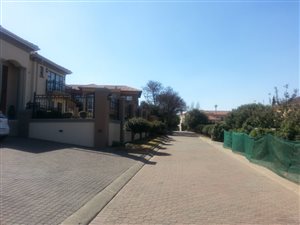 1008 m² Land available in Three Rivers
