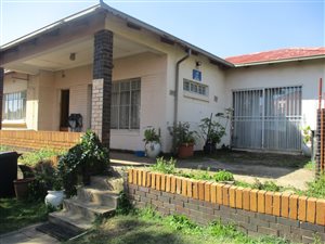 3 Bed House in Moffat View
