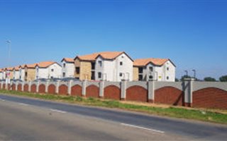 2 Bedroom Townhouse in Brentwood Park