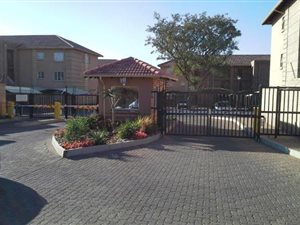 2 Bed Apartment in Montana Gardens
