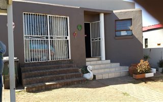 2 Bedroom House in Princess AH