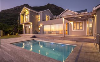 5 Bedroom House in Noordhoek