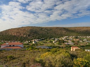 825 m² Land available in Island View