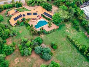 6 Bed House in Ruimsig