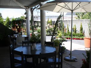 75 m² Commercial space in Graaff Reinet