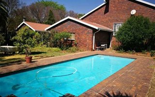 4 Bedroom House in Alberante