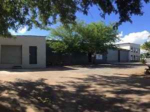 1330 m² Office Space in Mkondeni