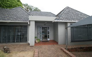 3 Bedroom House in Bramley