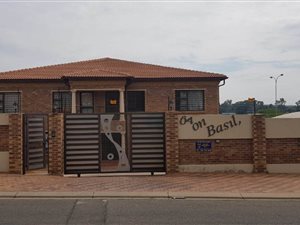 2 Bed Townhouse in Marlboro Gardens