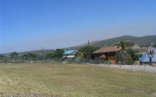 901 m² Land available in Fraaiuitsig