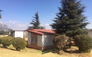 3 Bedroom Simplex in Ridgeway