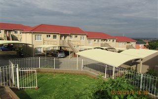 2 Bedroom Townhouse in Meyersdal