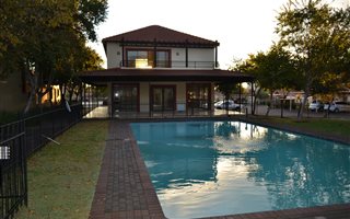 1 Bedroom Apartment in Oukraal Estate