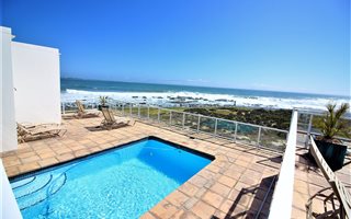 1153 m² Commercial space in Shelley Point