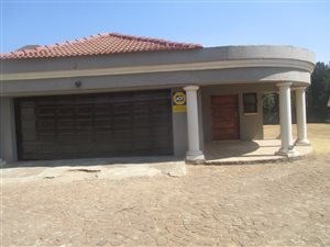 4 Bed House in Klippoortje