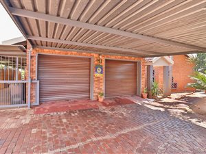 4 Bed House in Theresa Park