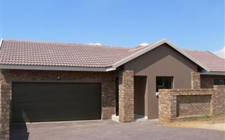 3 Bedroom House in Kameeldrift