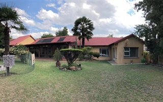 3 Bedroom House in Gallo Manor