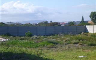 668 m² Land available in Franskraalstrand