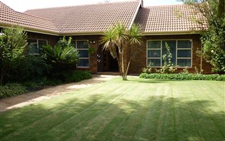 4 Bedroom House in Vanderbijlpark SW