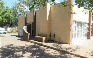 4 Bedroom House in Bayswater
