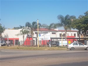 3722 m² Commercial space in Queenswood